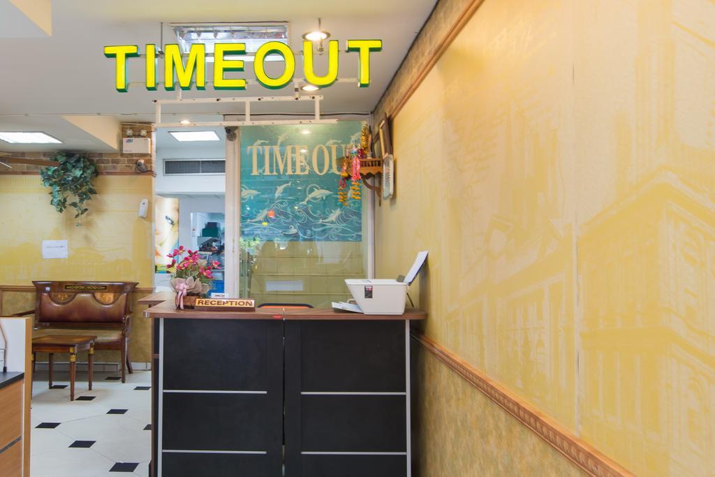 Time Out Hotel Beachfront Patong Exterior foto