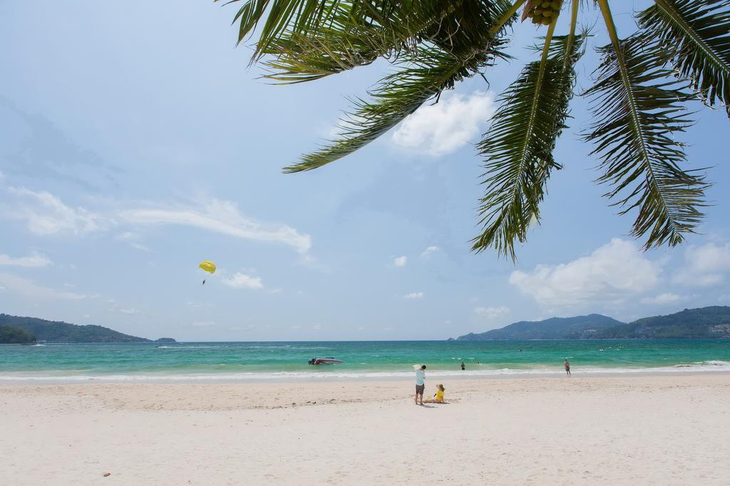 Time Out Hotel Beachfront Patong Exterior foto